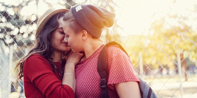 Agora você é membro de um serviço de encontros para adolescentes