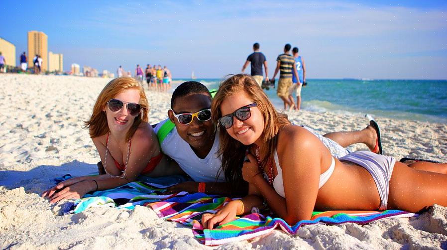 Tornando a Praia da Cidade do Panamá um destino de férias ideal que será atendido bem