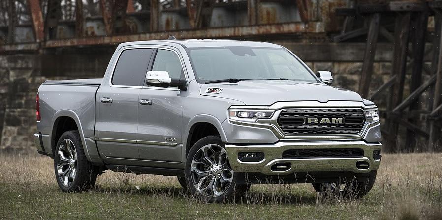 As picapes Dodge Cummins usam combustível - o que significa que quanto mais milhas por gás (MPG) você tiver