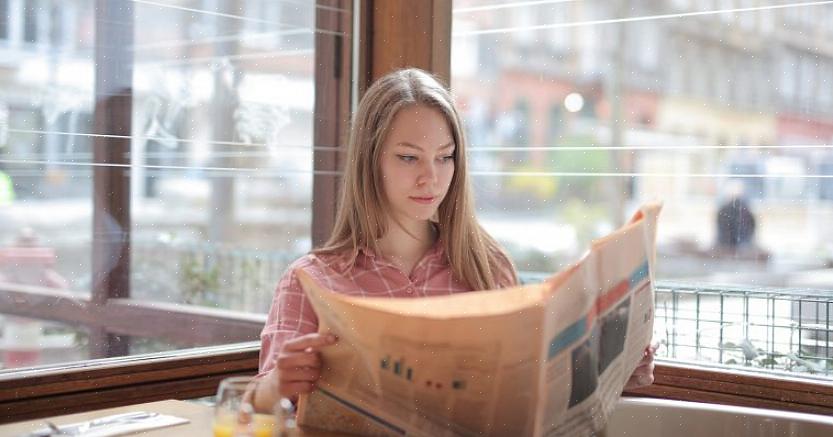 A vantagem de ser um escritor freelance é que seu horário de trabalho pode ser definido