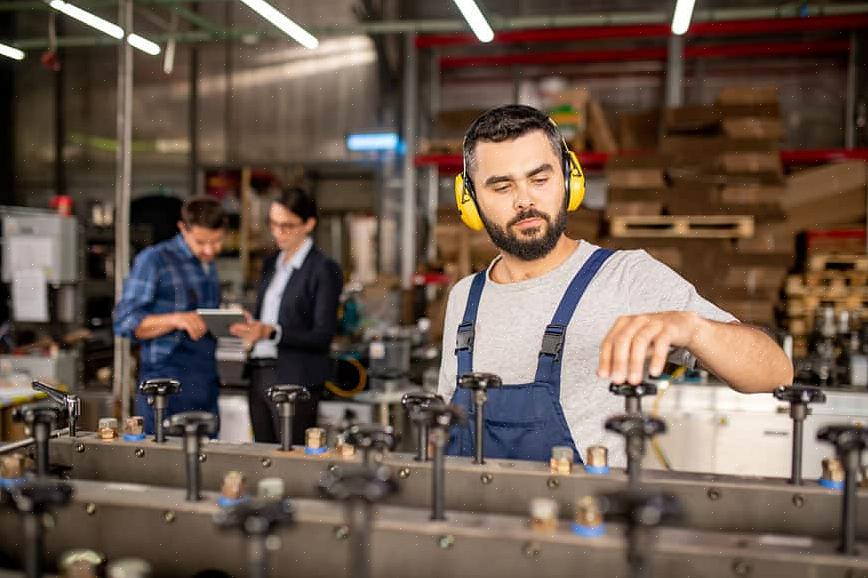 O próximo passo para se tornar um millwright é ingressar em um sindicato